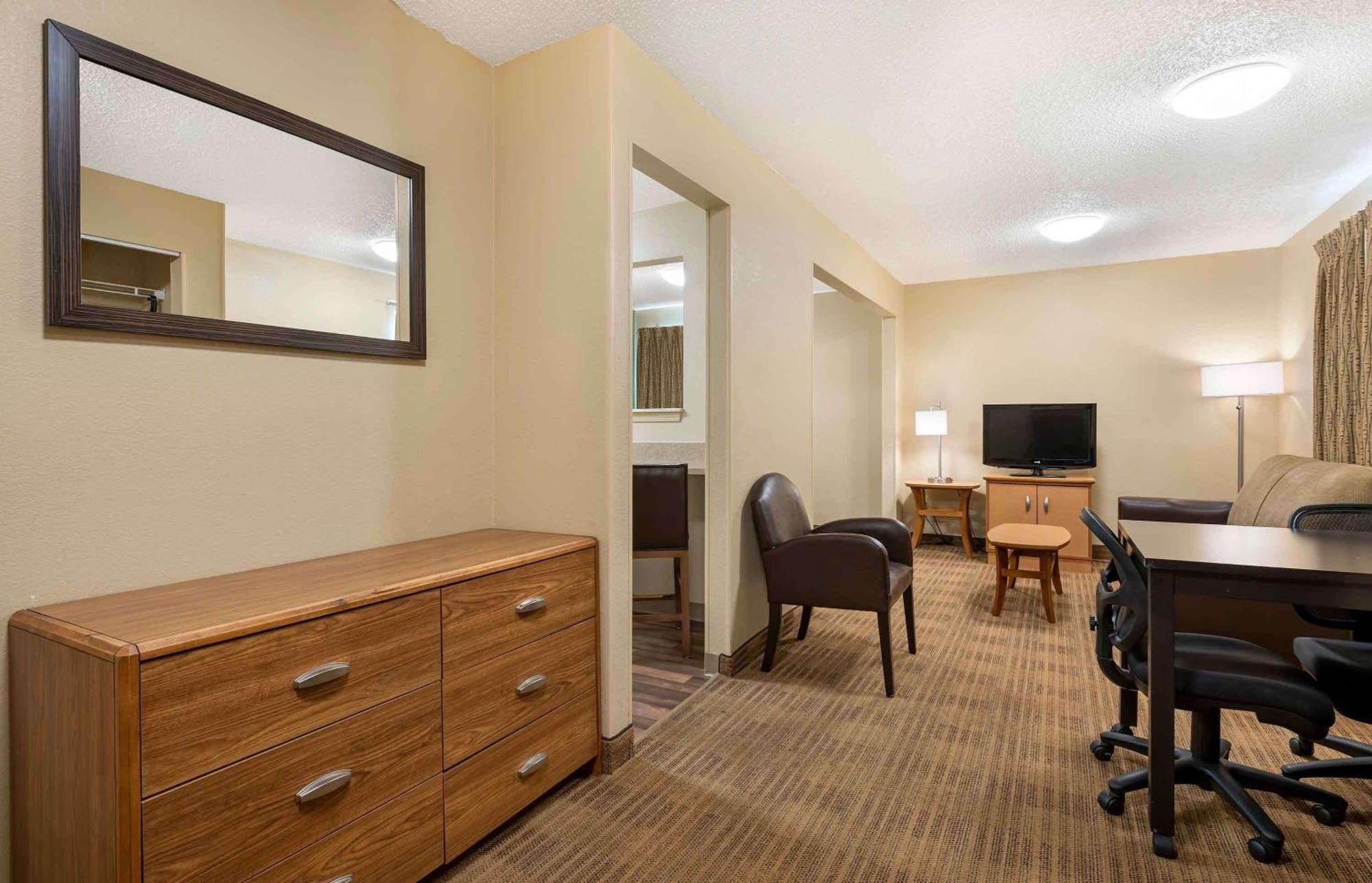 Suburban Studios Indianapolis Northwest - College Parks Eksteriør bilde
