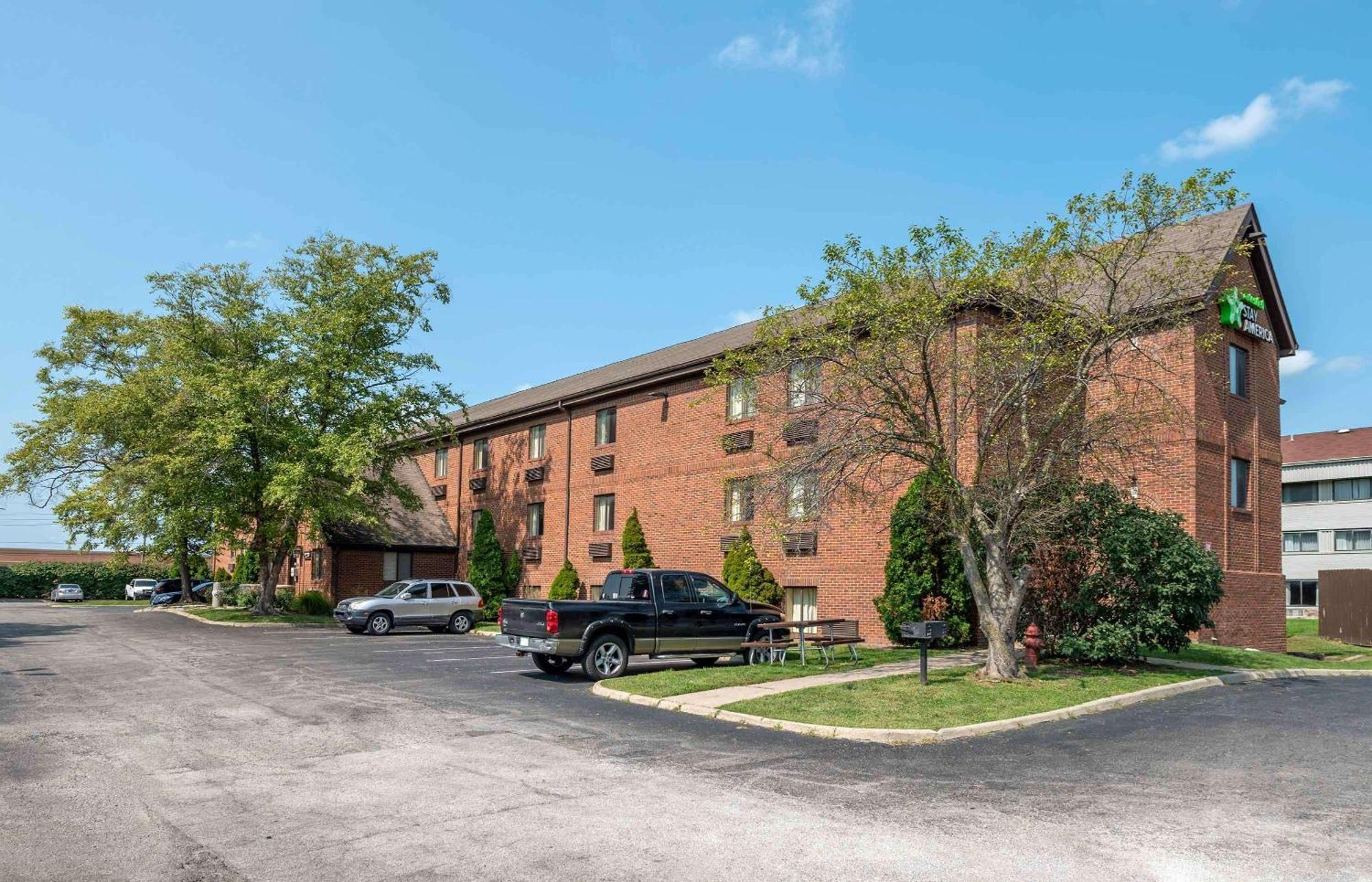 Suburban Studios Indianapolis Northwest - College Parks Eksteriør bilde